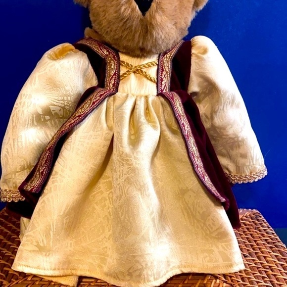 Vermont Teddy Bear Princess Bear Renaissance Bear Handmade Blue Eyes - Picture 3 of 7